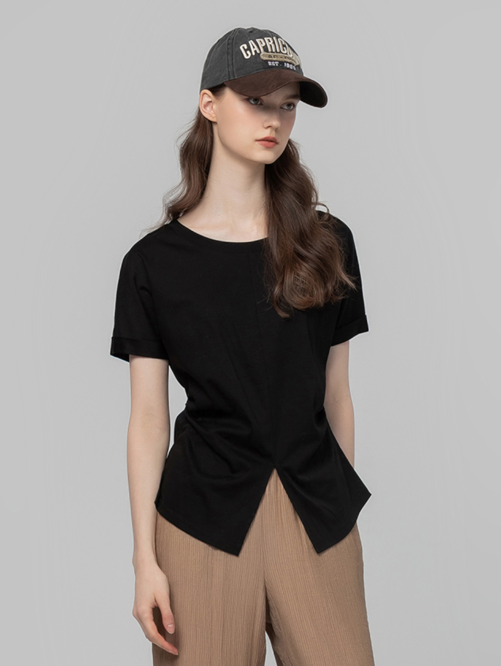 abito倒V開衩剪裁短袖上衣