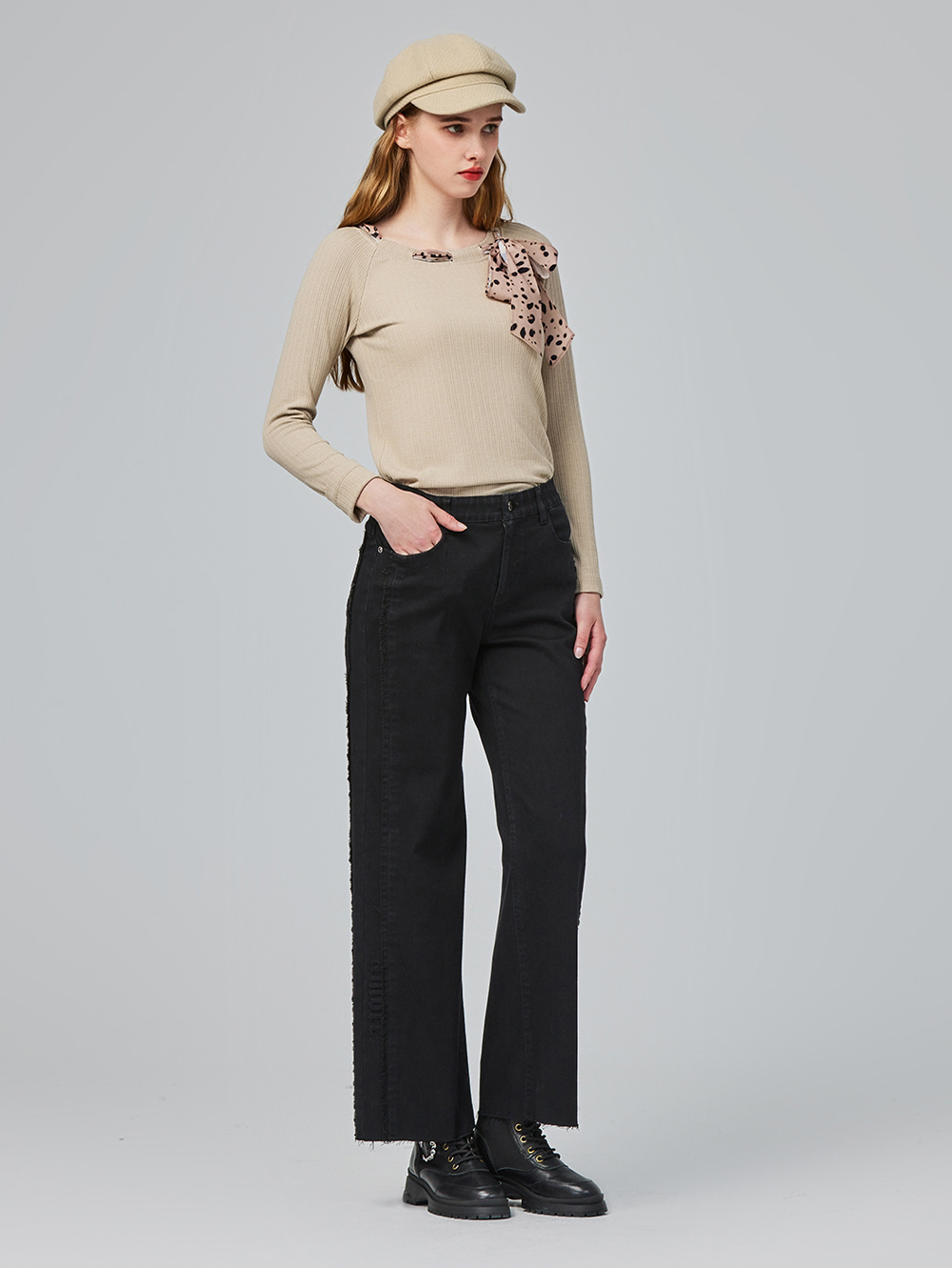 abito百搭不收邊抽鬚牛仔寬褲