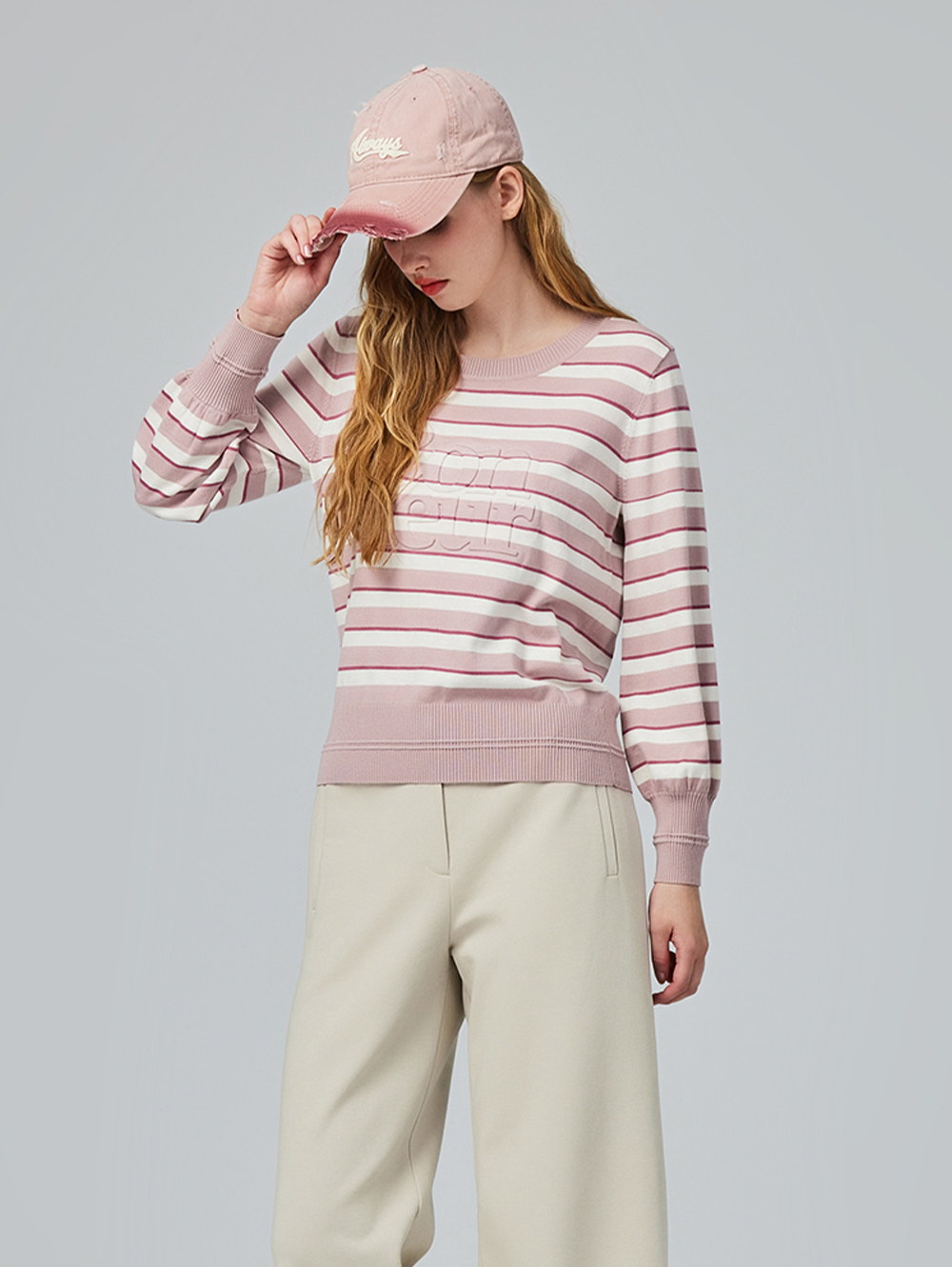 abito圓領鋼印圖針織上衣