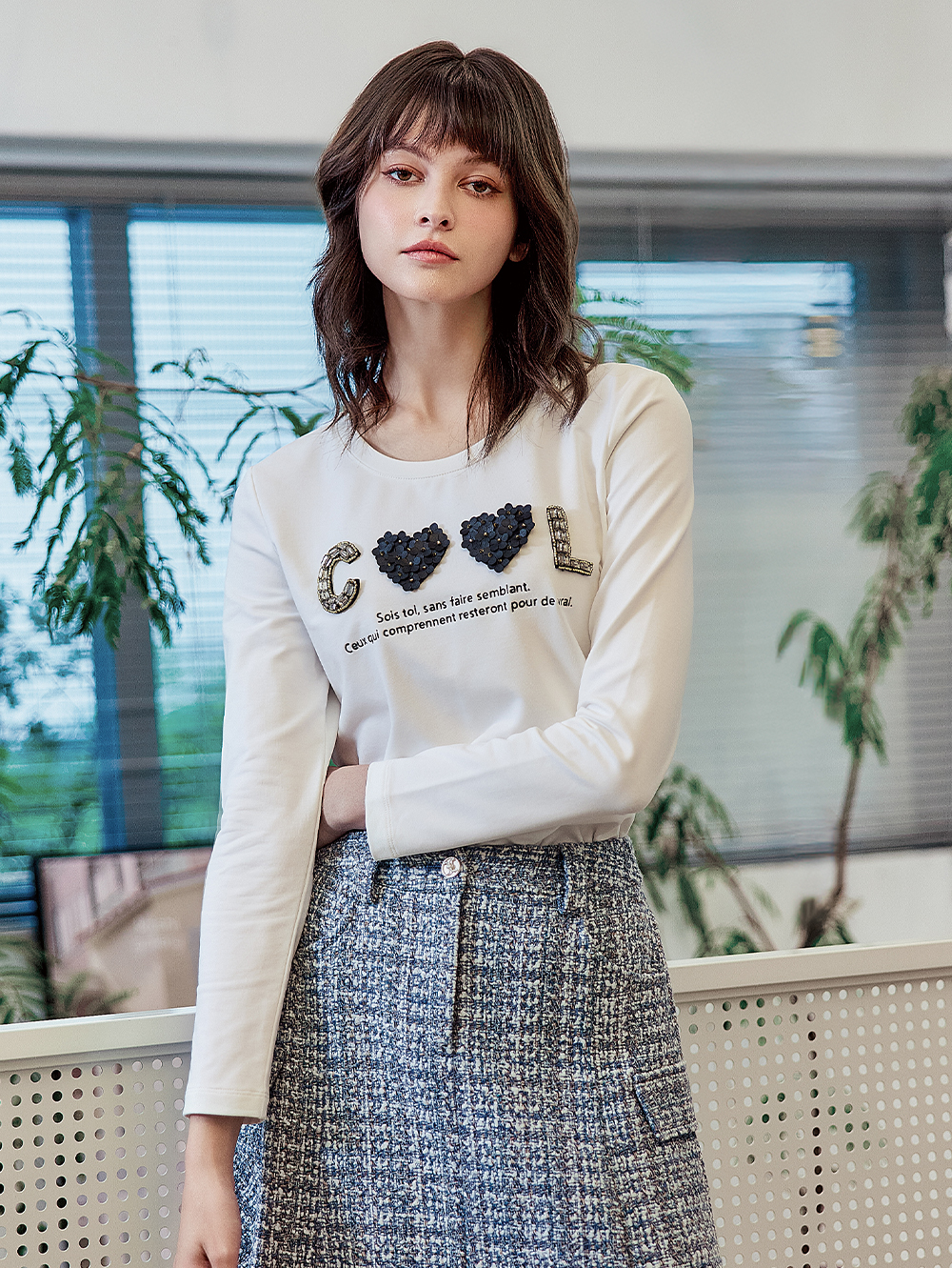 abito精緻花瓣字母上衣