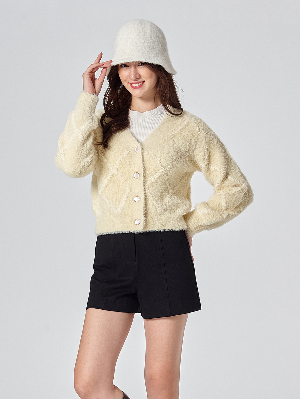 DITA造型剪接短褲