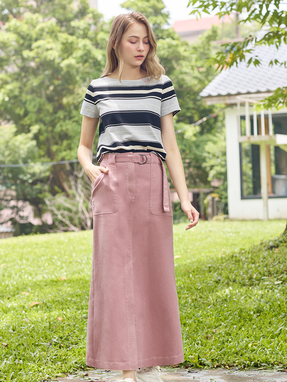 JOAN造型腰帶水洗牛仔鉛筆裙