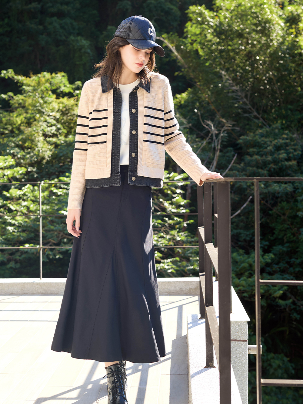 JOAN輕磨毛弧型剪裁岔片裙