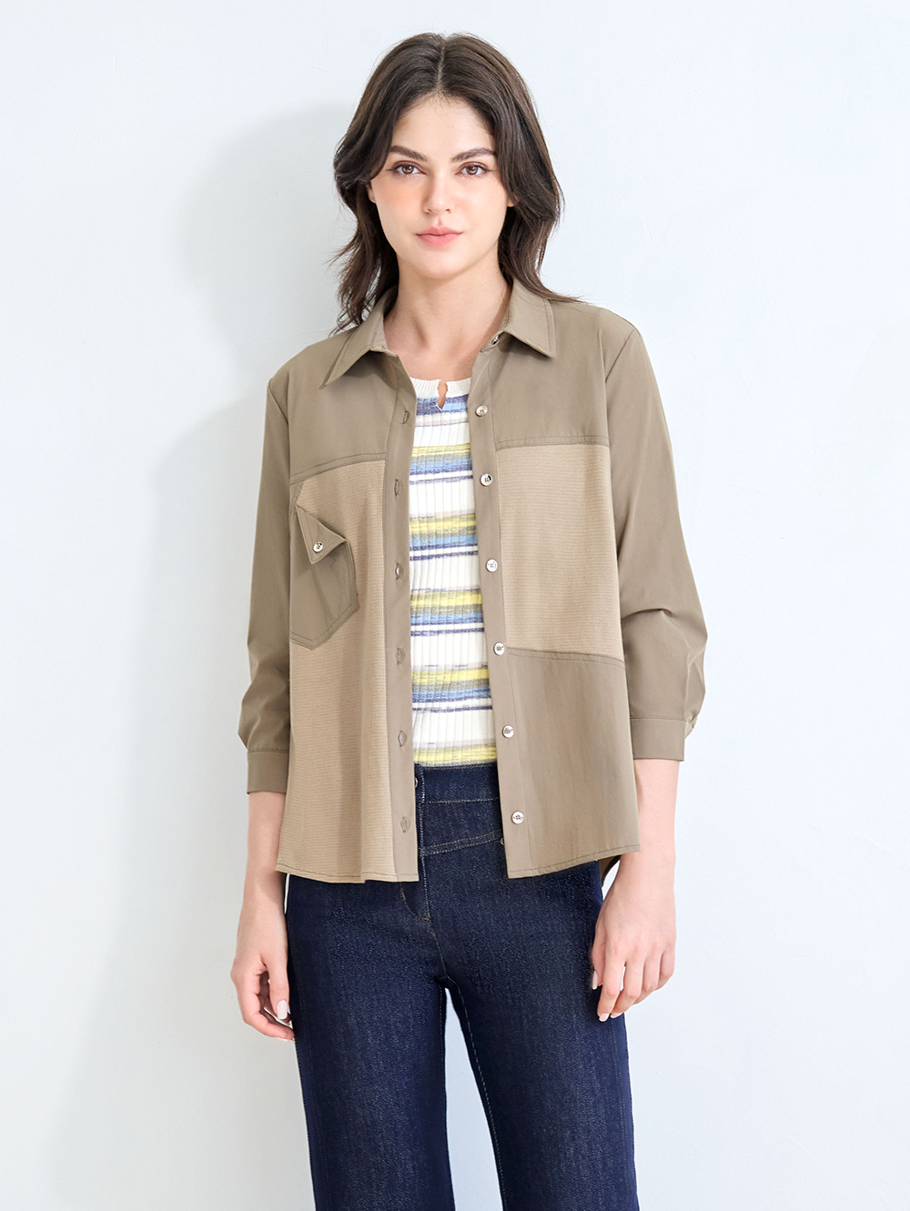 JOAN立體組織拼接層次感彈性襯衫