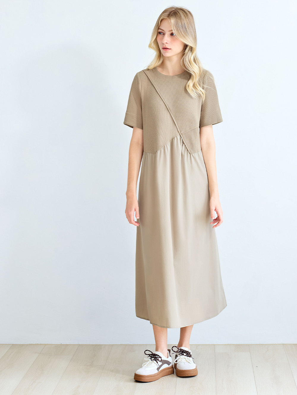 JOAN不對襯切割紋理拼接洋裝