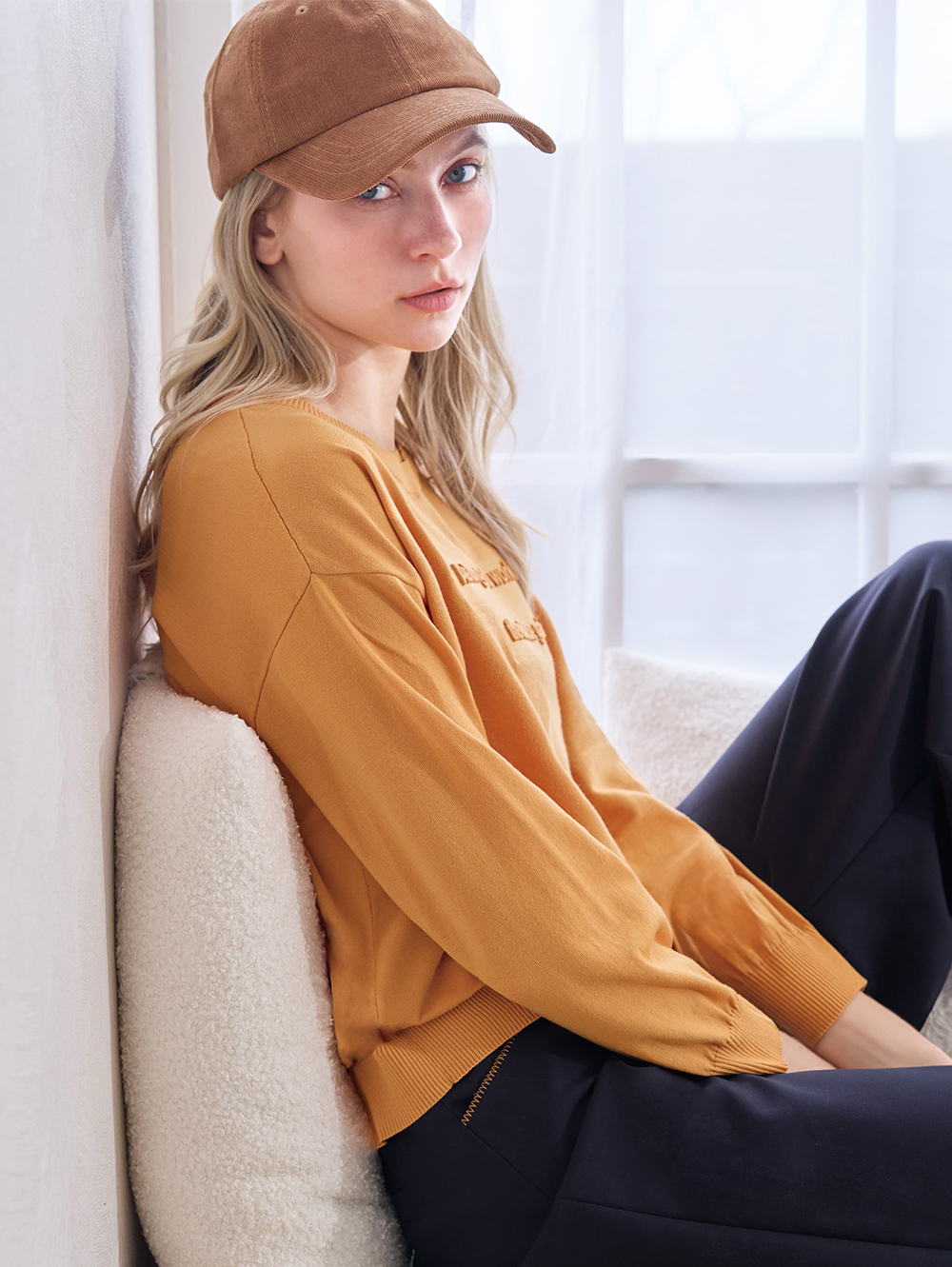 JOAN字母鋼印7分袖針織上衣