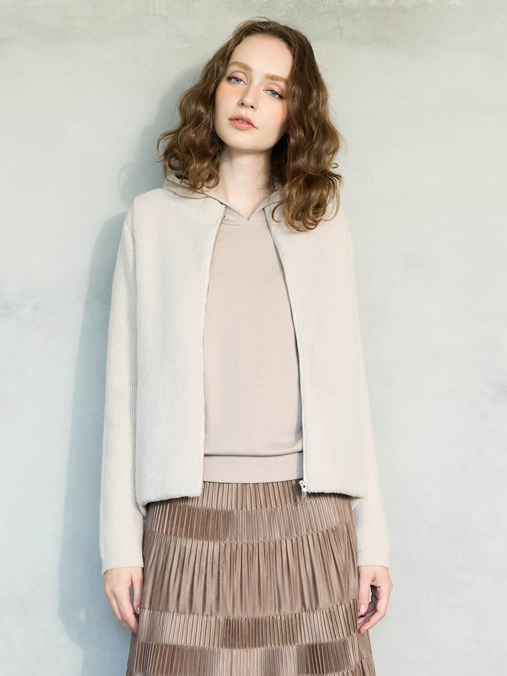 JOAN仿皮草拼接針織外套