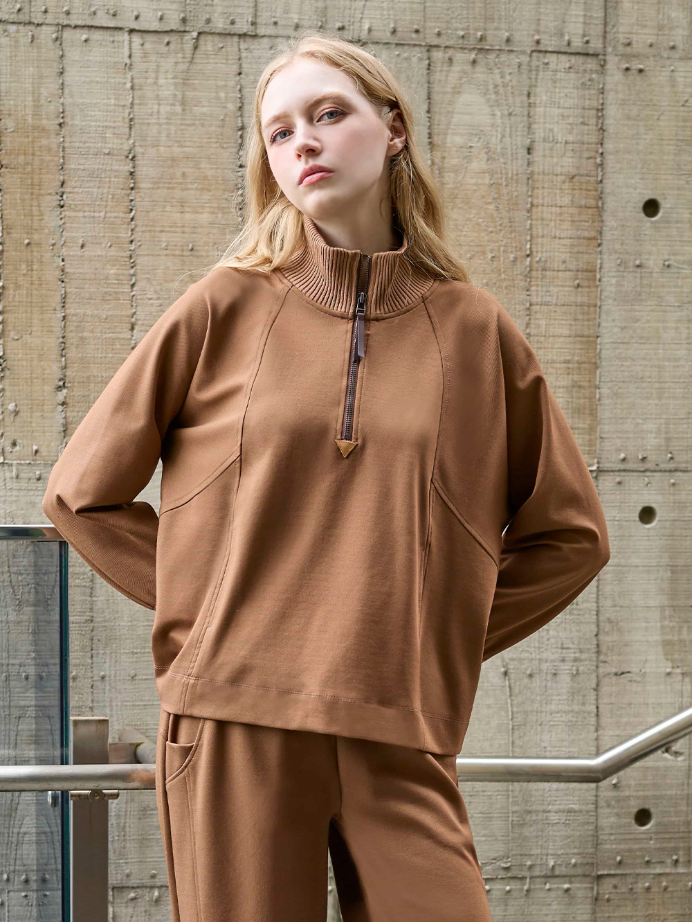 DENOVO羅紋拼接半開襟彈性上衣