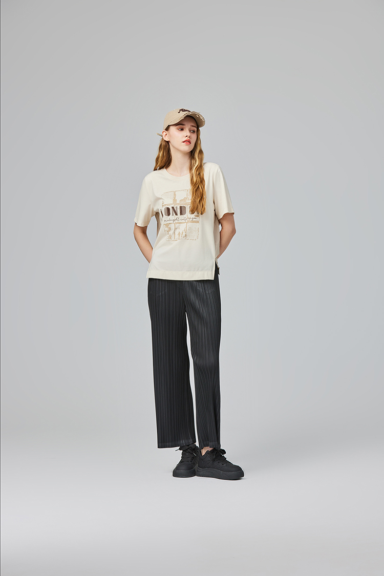 abito休閒英文印字短袖上衣