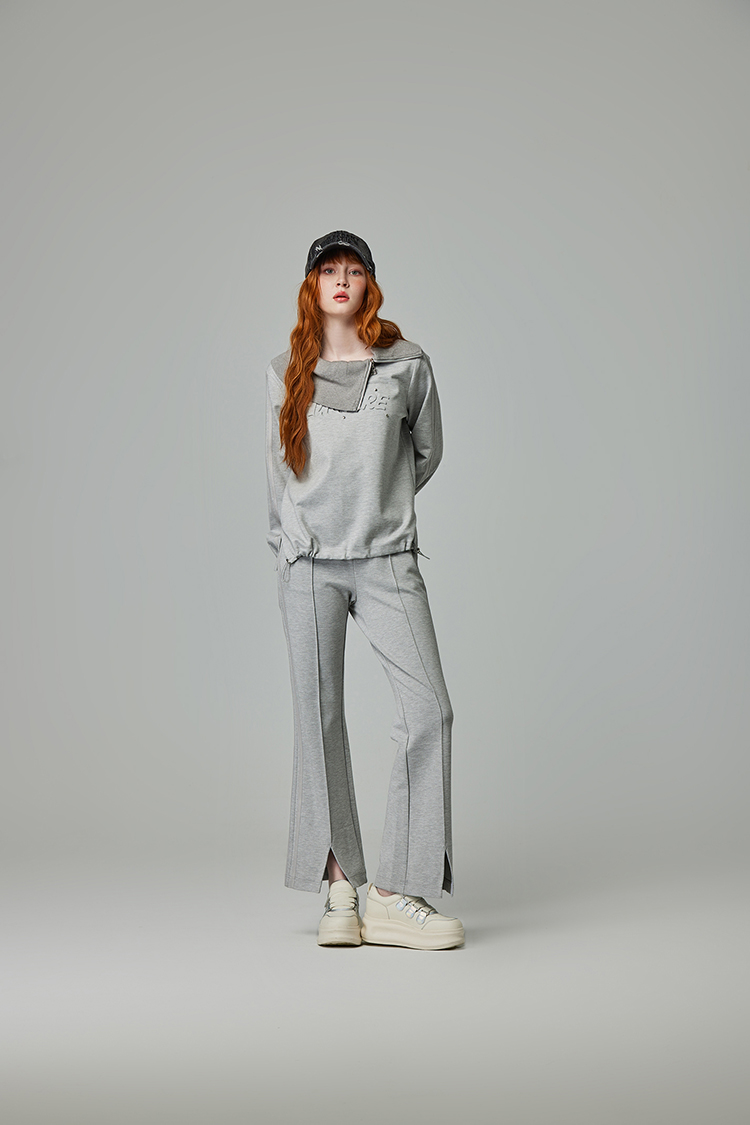 abito翻領拉鍊鋼印上衣