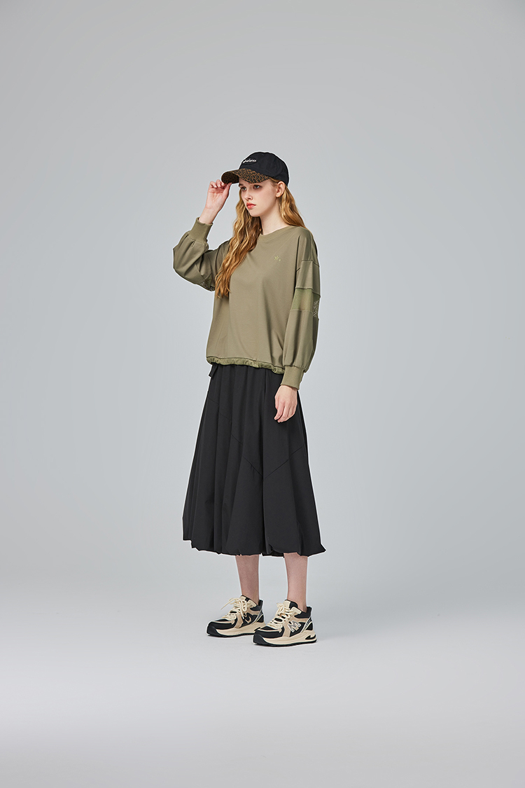 abito圓領特殊剪裁上衣