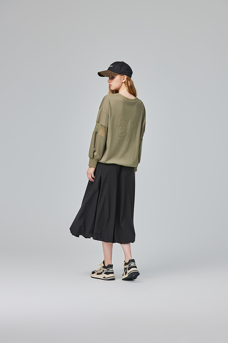 abito圓領特殊剪裁上衣