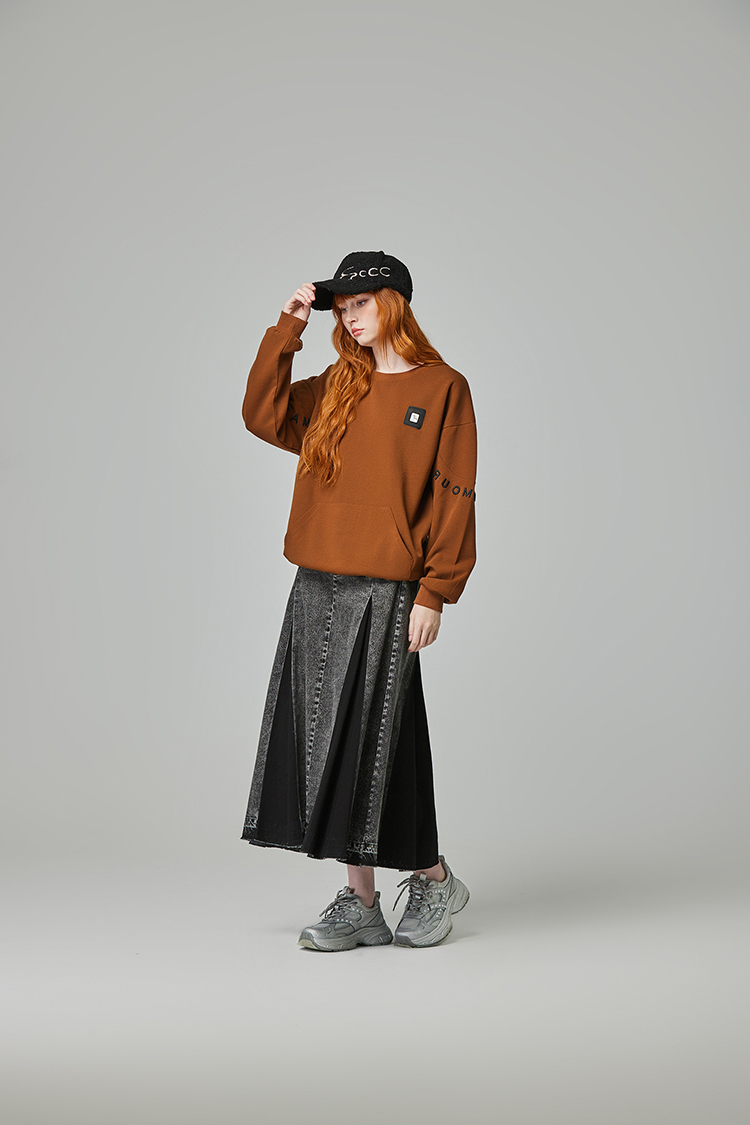 abito拼接針織文字大學T