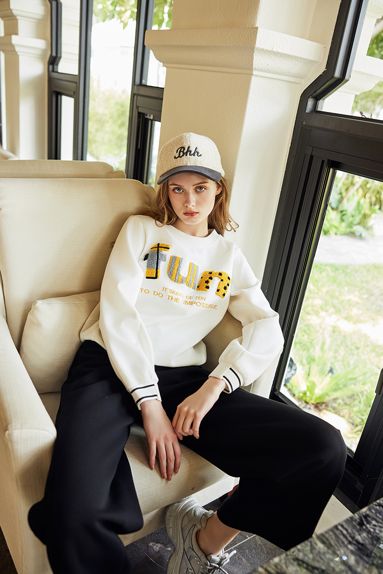 abito可愛毛絨字母連帽上衣