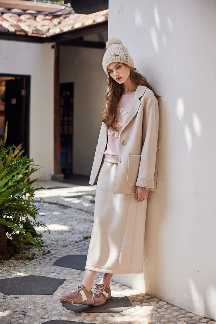 abito可愛立體字樣上衣