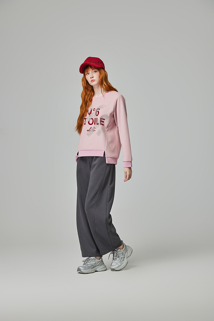 abito溫暖磨毛字母上衣