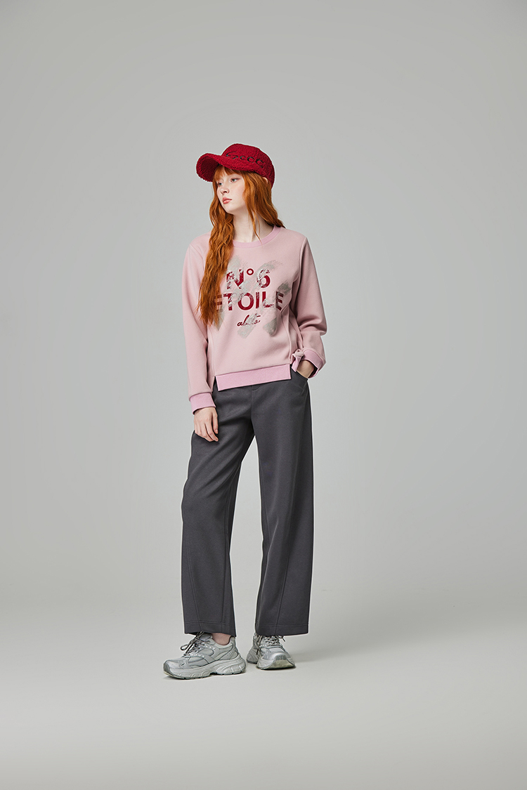 abito溫暖磨毛字母上衣