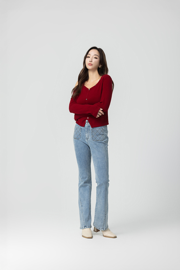 CHANG YU x abito質感挖肩V領上衣