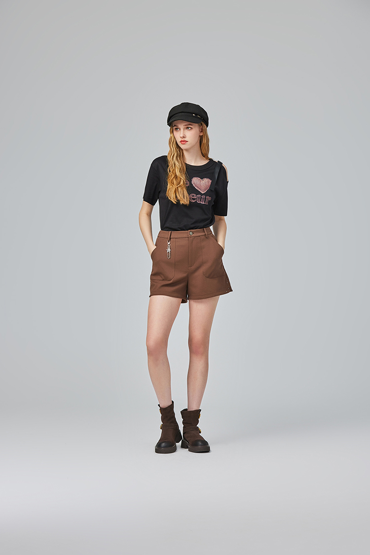 abito雙口袋五金釦飾坑條短褲