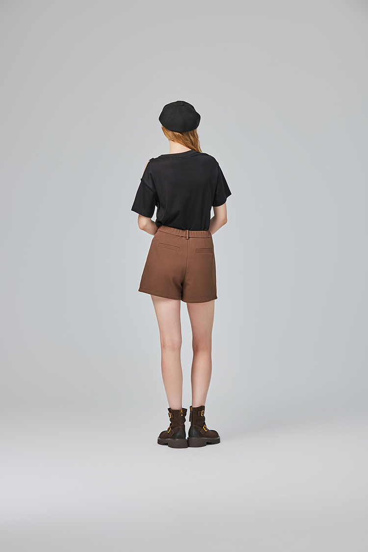 abito雙口袋五金釦飾坑條短褲