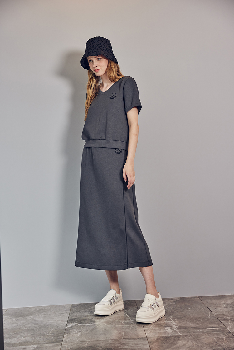 abito休閒棉質V領刺繡套裝