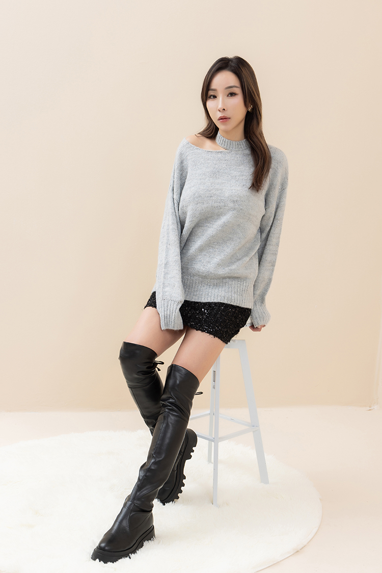 abito挖肩針織落肩上衣