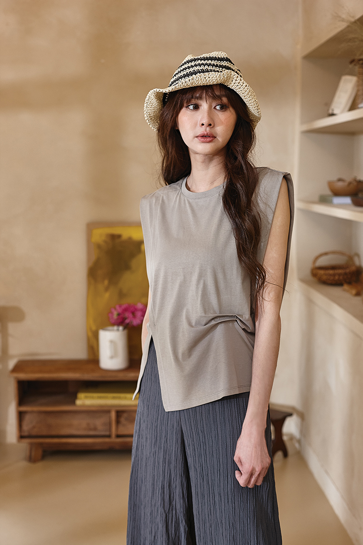 DITA甜酷抓褶開衩背心