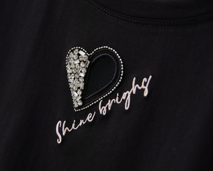 DITA愛心簍空造型T-shirt