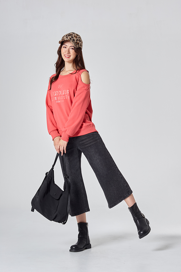 DITA不對稱小露肩大學T