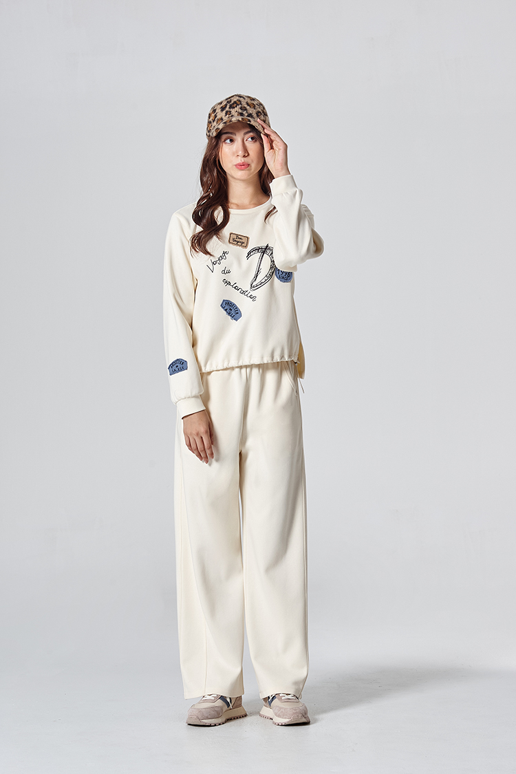 DITA運動風休閒貼布繡大學T