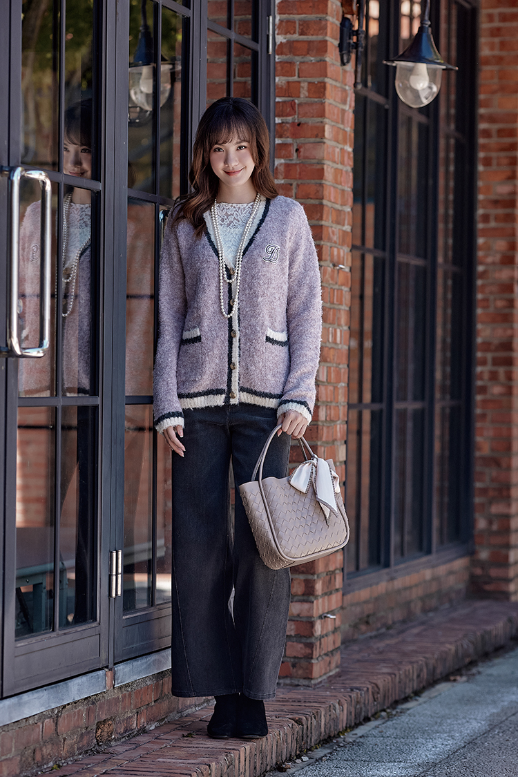 DITA優雅蕾絲修身內搭上衣