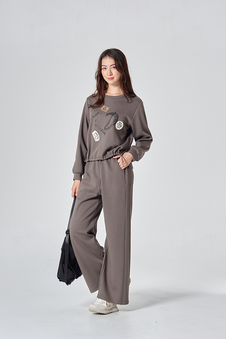 DITA運動風休閒彎刀褲