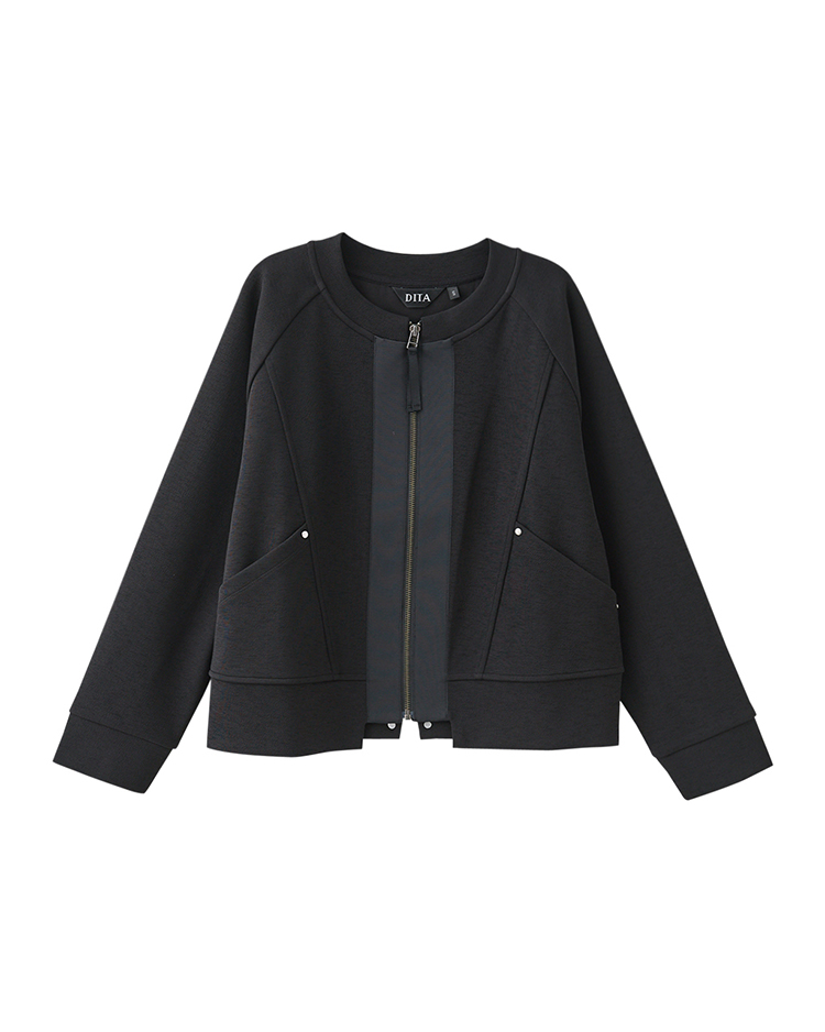 DITA率性剪接造型外套
