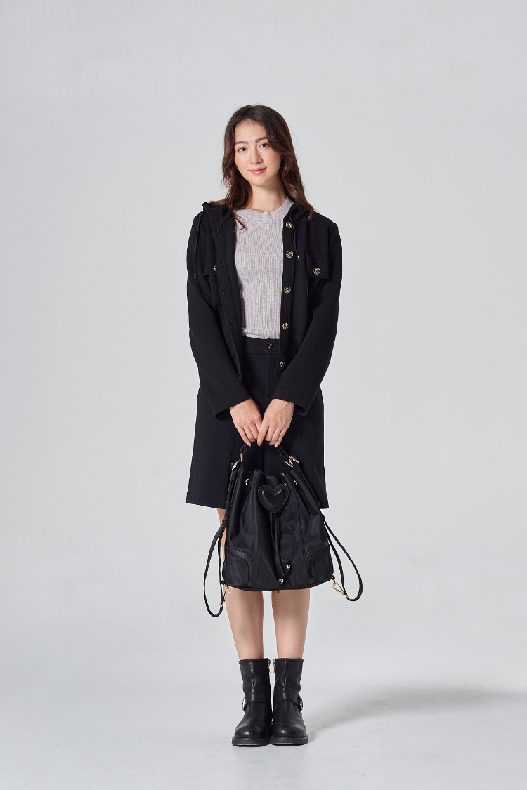 DITA修身一體成形針織上衣