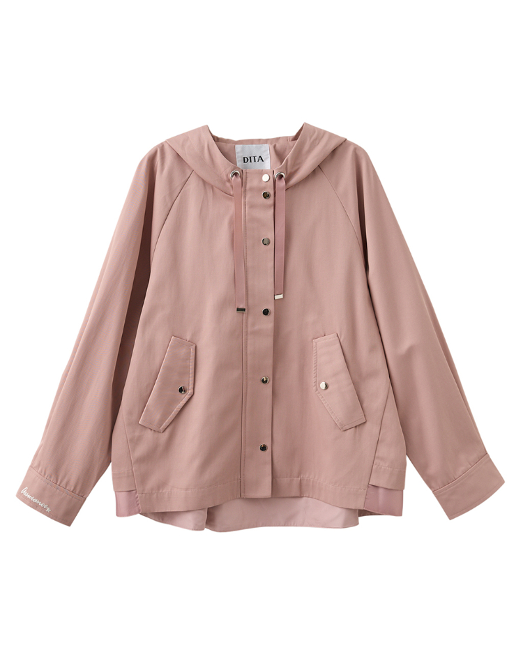 DITA拉克蘭袖剪接造型風衣