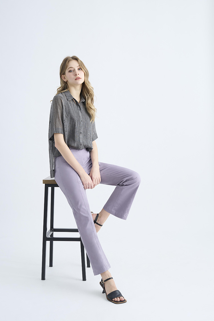 JOAN立體紋理透膚襯衫(附內搭背心)