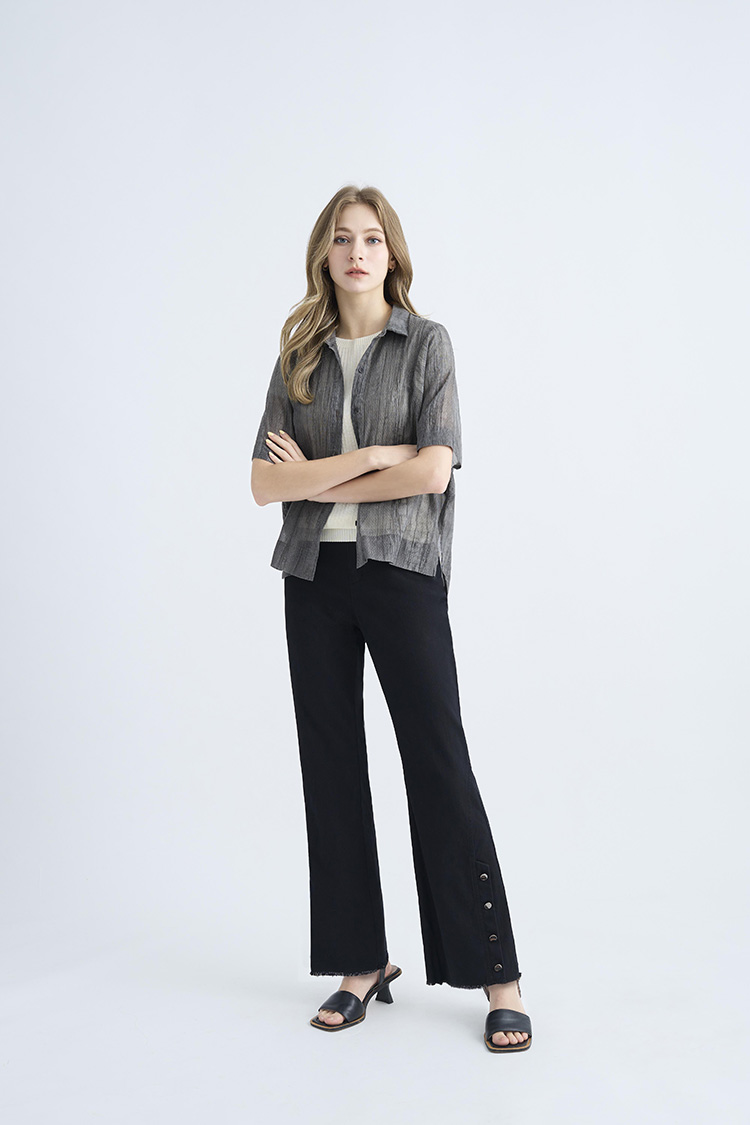 JOAN立體紋理透膚襯衫(附內搭背心)