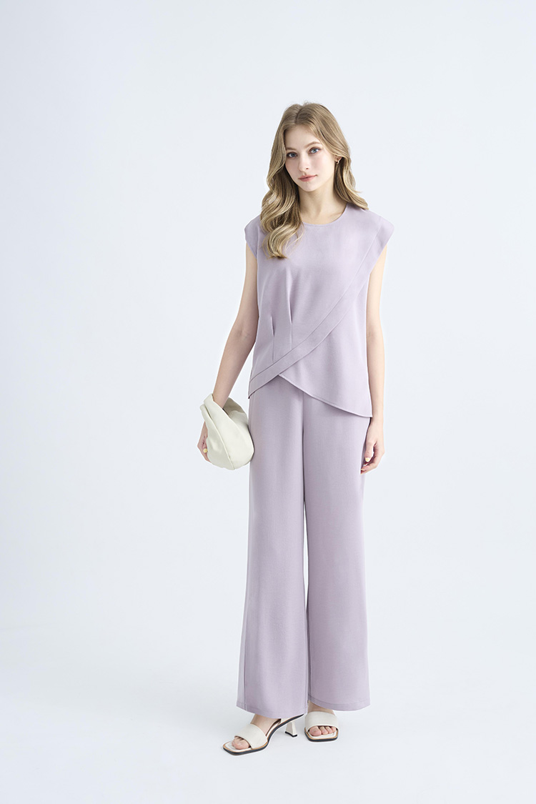 JOAN不對襯剪裁簡約上衣