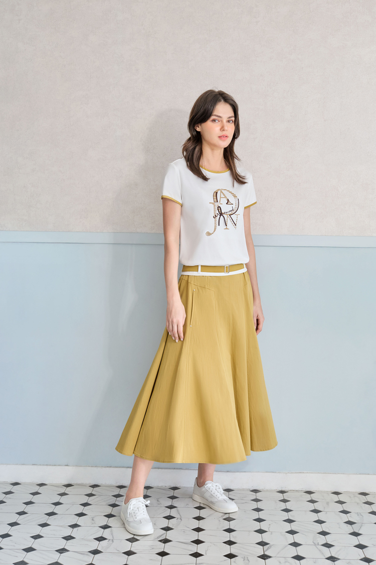 JOAN藝術LOGO撞色T恤