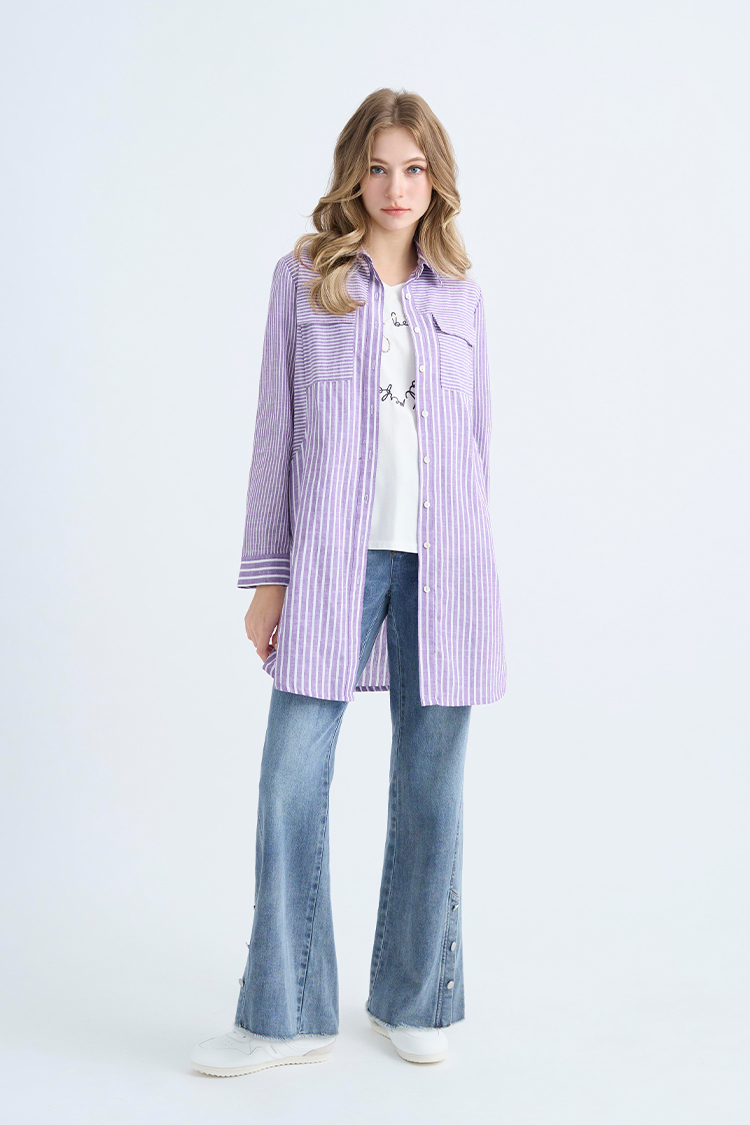 JOAN立體棉線繡V領T恤