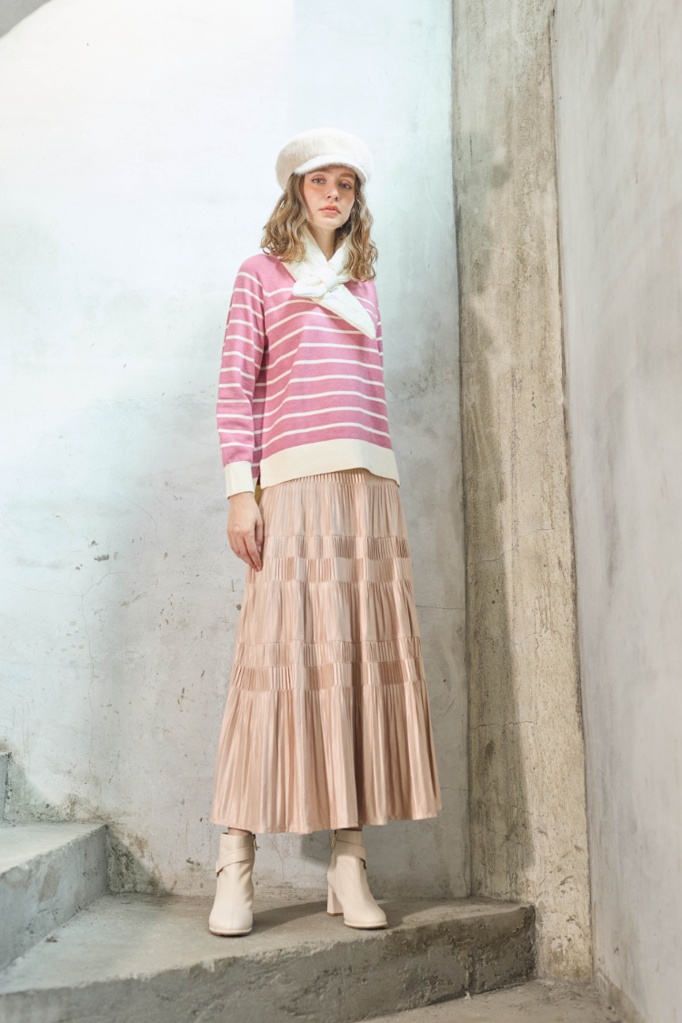 JOAN仿麂皮壓褶蛋糕長裙