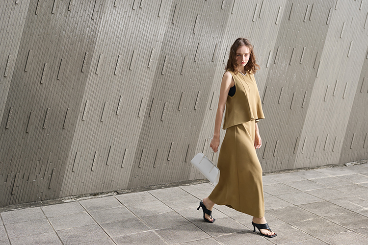 DE NOVO簡約彈性A字裙