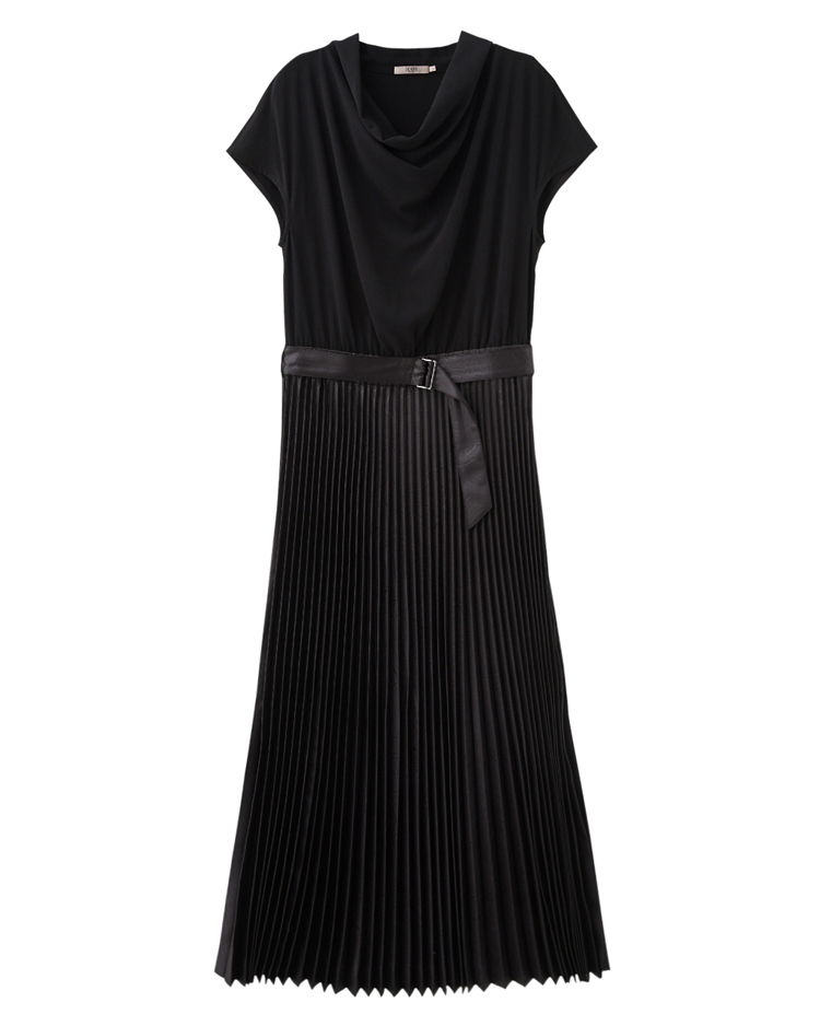 DE NOVO啞光滑面羅馬領壓褶洋裝